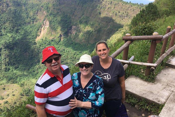 サン サルバドル探訪 : 歴史地区、地元の市場、火山