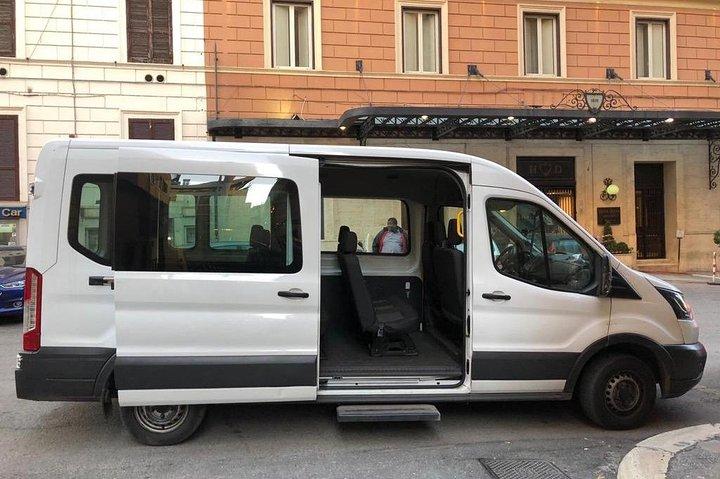 Traslado de ida y vuelta a los hoteles de la ciudad de Roma al aeropuerto de Fiumicino