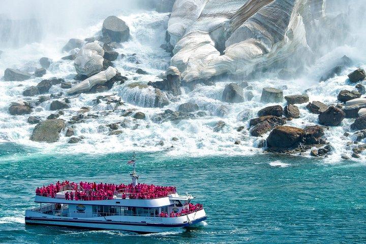 Niagara Falls Canada Tour, Boat, Skylon Tower & Maple Tasting