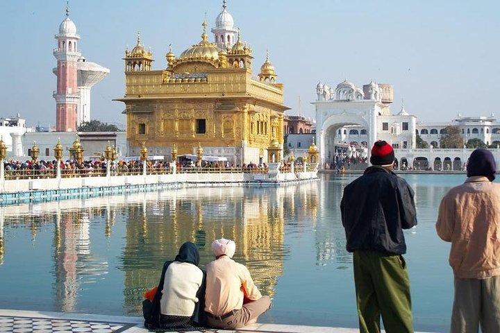 Tour privato di Full Day Golden Temple e Wagah Border con pranzo Punjabi