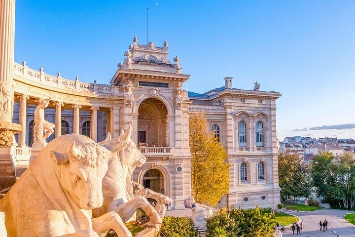 Explore Marselha em 90 minutos com um local