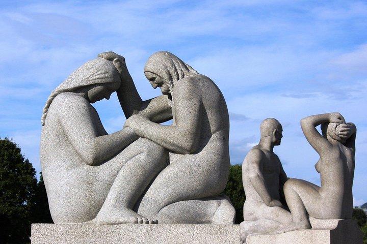 ヴィゲランの彫刻公園で、地元の人と人間の形態の究極の研究
