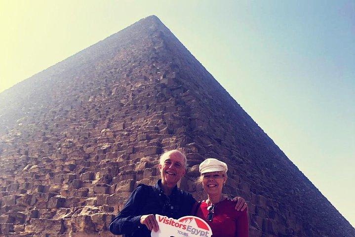 Excursion privée d'une journée aux pyramides depuis l'aéroport international du Caire