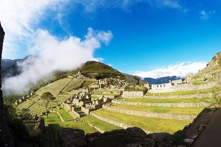 Back Door 3D 2NによるMachupicchu Adventure Trip