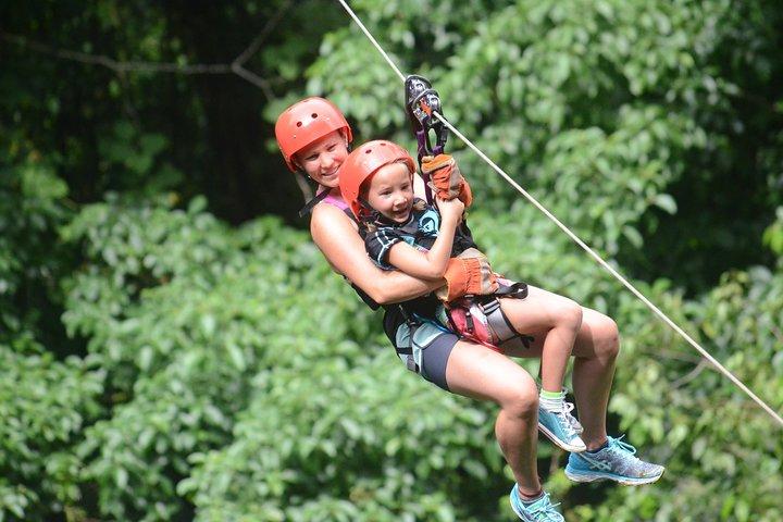 Excursion aventure multi-activités d'une demi-journée en rappel et cascade