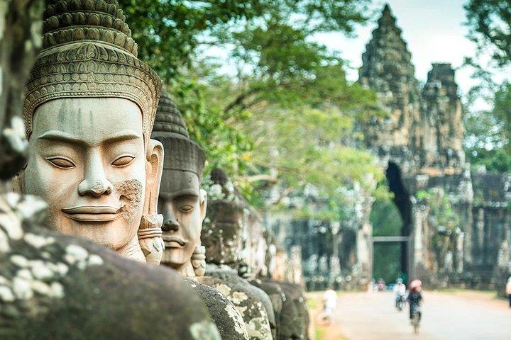 シェムリアップ アンコール空港タクシー (空港からホテルまで)