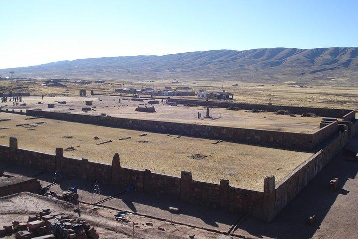 TIWANAKU - PUMA PUNKU, The cradle of andean civilizations