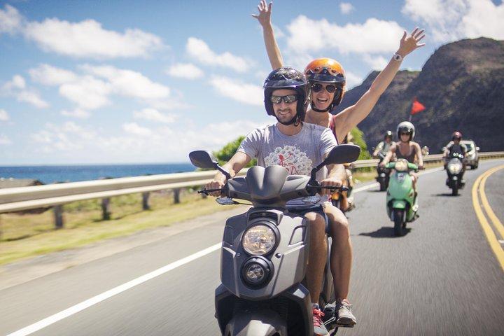 Paseo en scooter estilo hawaiano por O'ahu por el día