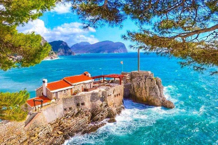 Alba della città-stato: tour di 1 giorno di Budva, Sveti Stefan, Bar, Petrovac