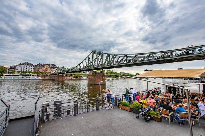 Explorez les Instaworthy Spots de Francfort avec un local