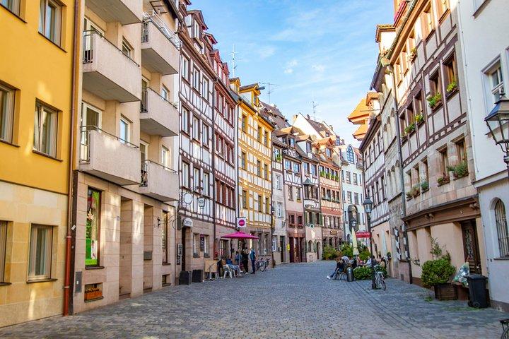 Explore el arte y la cultura de Nuremberg con un local