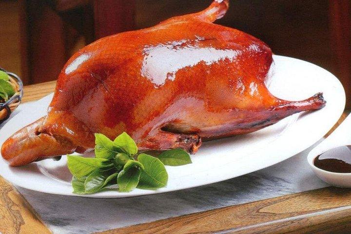5-Hour Private Peking Opera Tour With Peking duck dinner