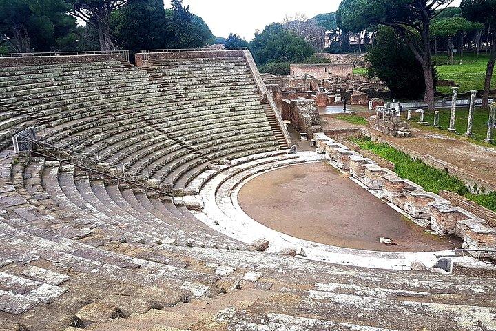 古代オスティアの最高の考古公園をミニクーパークラシックカブリオで