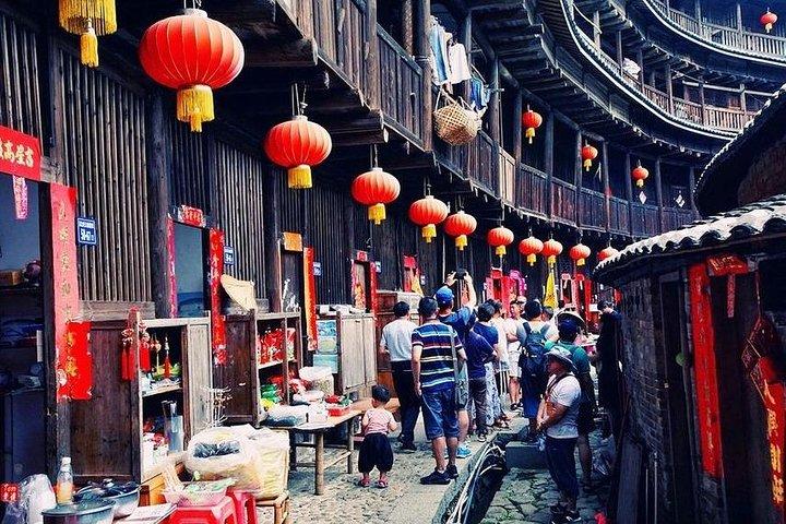 Private Transfer Service between Xiamen City and Yongding Hakka Tulou
