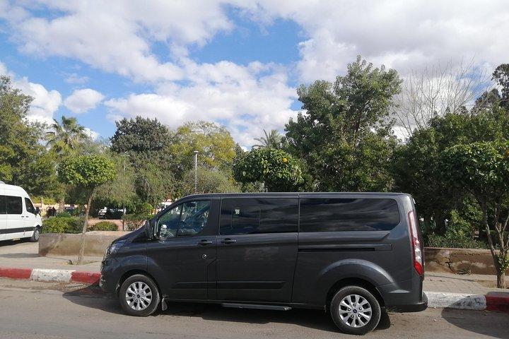 "Da Ouarzazate a Marrakech: il tuo comodo trasferimento privato"