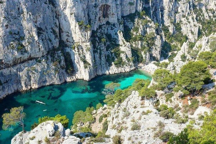 Tour privato di Calanques of Cassis, Aix-en-Provence e degustazione di vini