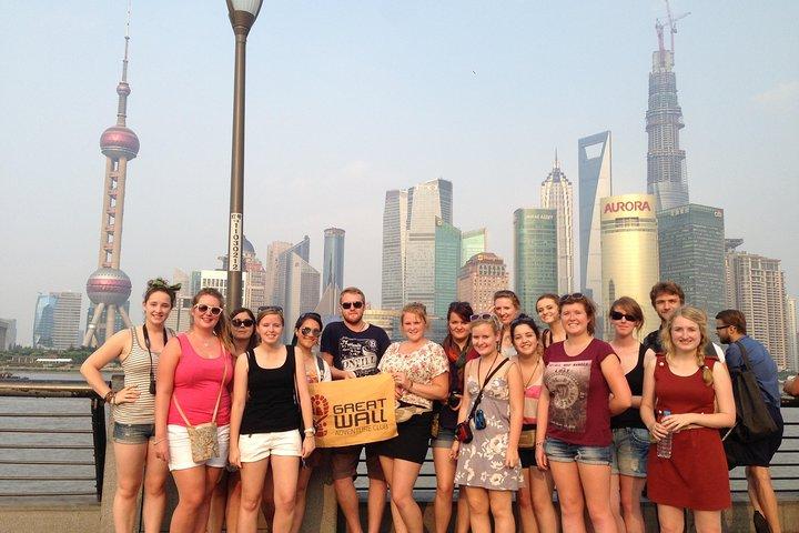 Shanghai - gestern und heute, von einer Wasserstadt zu einer internationalen Stadt