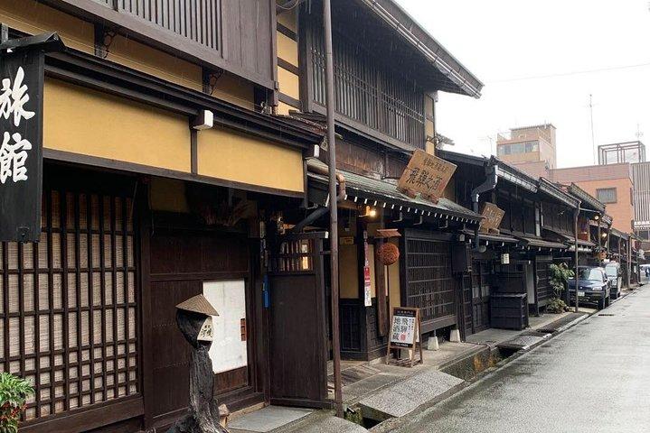 Trasferimento di partenza privato da Kobe City e Arima Onsen all'aeroporto di Kansai