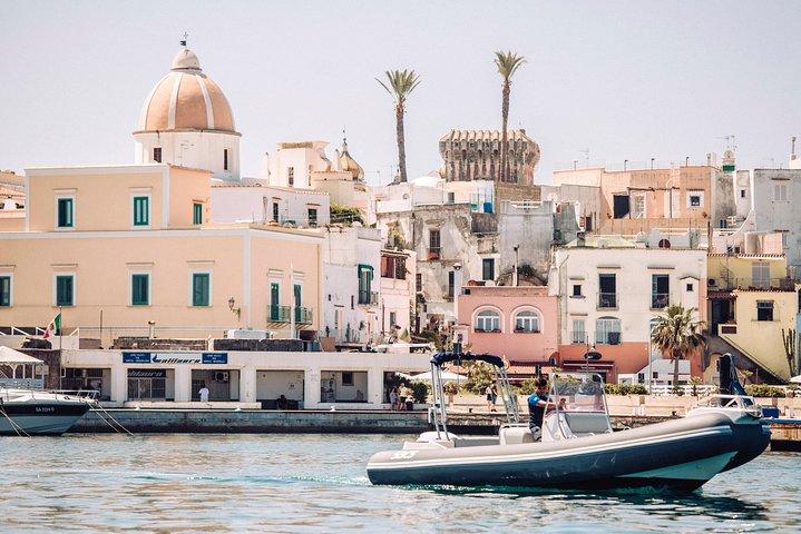 Private Tour der Insel Capri mit dem Boot oder Schlauchboot