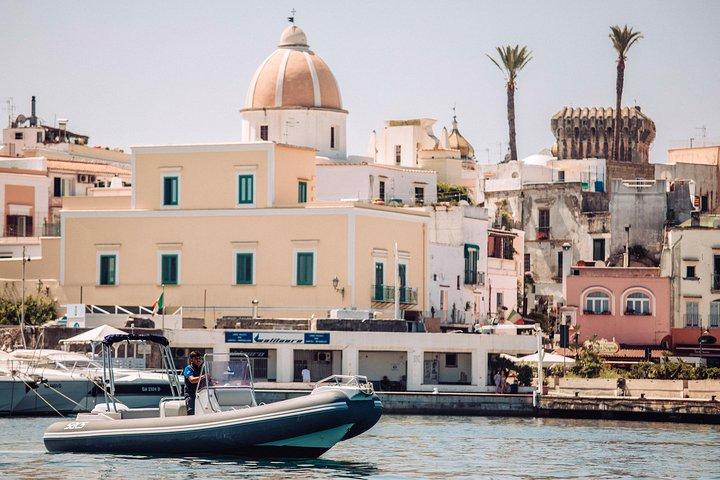 Private Tour der Insel Capri mit dem Boot oder Schlauchboot
