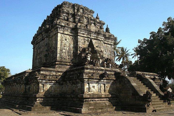 Borobudur Temple Private Tour with German Speaking Guide
