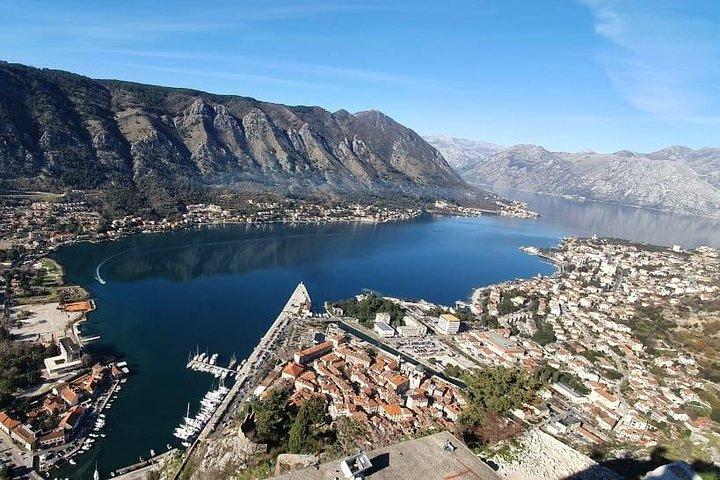 Tour privato della città vecchia di Lady of the Rocks e Perast (fino a 5 persone)