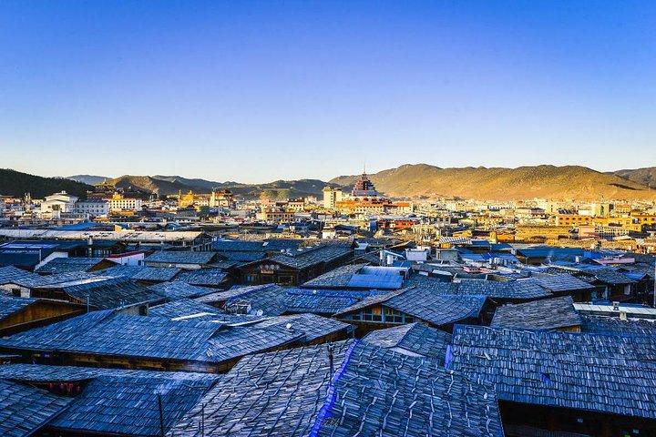 1-Day Shangri-La Tour to Ganden Monastery, Nixi Pottery Village and Tibetan Town