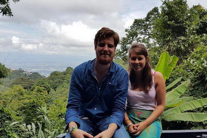 Halv dag, mediteretreat med munkchat med vandfaldstemplet, Chiang Mai, Thailand