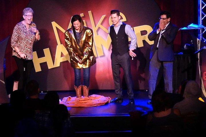 Mike Hammer Comedy Magic Show no Four Queens Hotel
