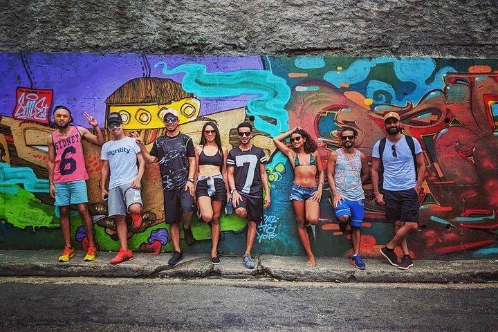 Favela Vidigalツアーとブラジルランチ