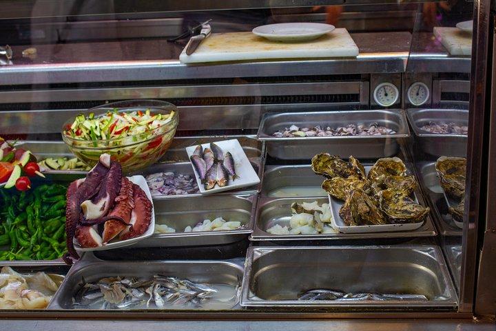 Tour del mercato gastronomico di Atarazanas a Malaga - di OhMyGoodGuide
