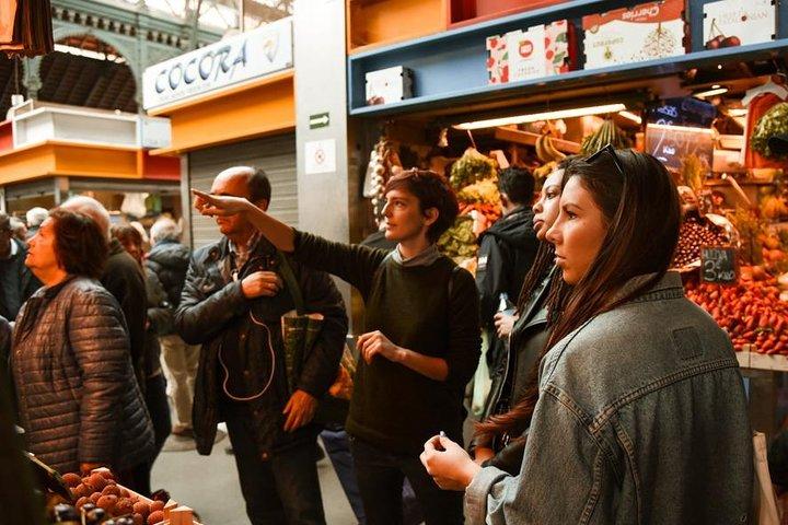 Tour del mercato gastronomico di Atarazanas a Malaga - di OhMyGoodGuide