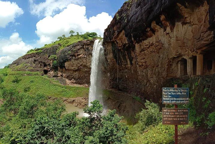 Dagstur i Ajanta grottor