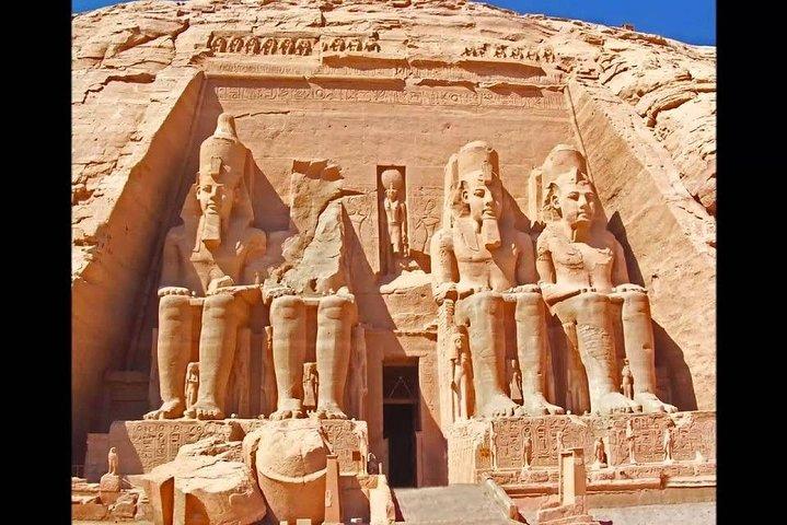 Tour zum Abu Simbel Tempel.