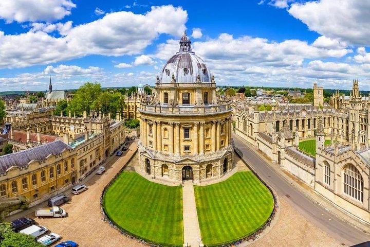 Découvrez Oxford et Cambridge avec un guide de Londres en autocar