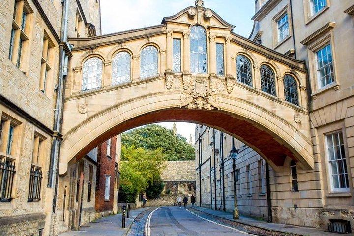 Découvrez Oxford et Cambridge avec un guide de Londres en autocar