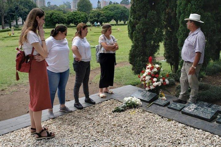 Medellín: Private Pablo Escobar Tour with pickup