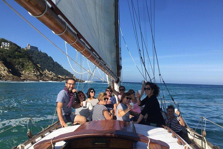 Private Sailing San Sebastian classic yacht