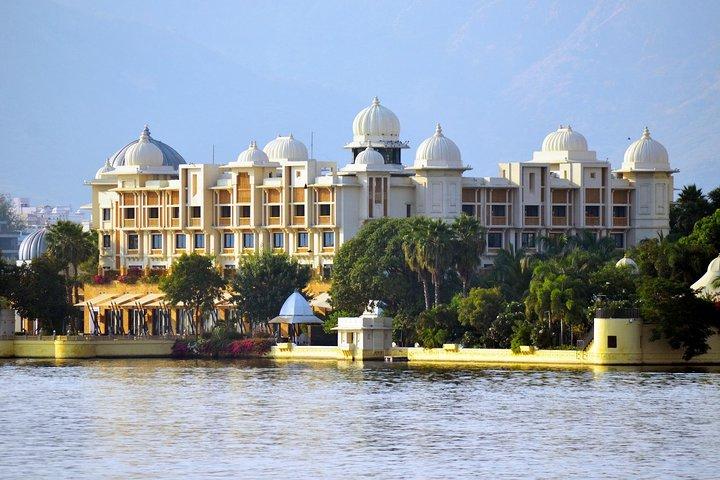 Udaipur Sightseeing e giro in barca
