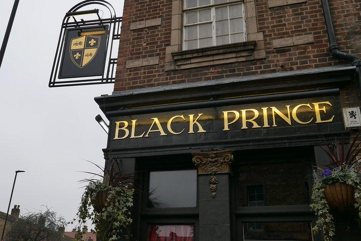 ロンドンタクシーで行くキングスマンロケ地ツアー