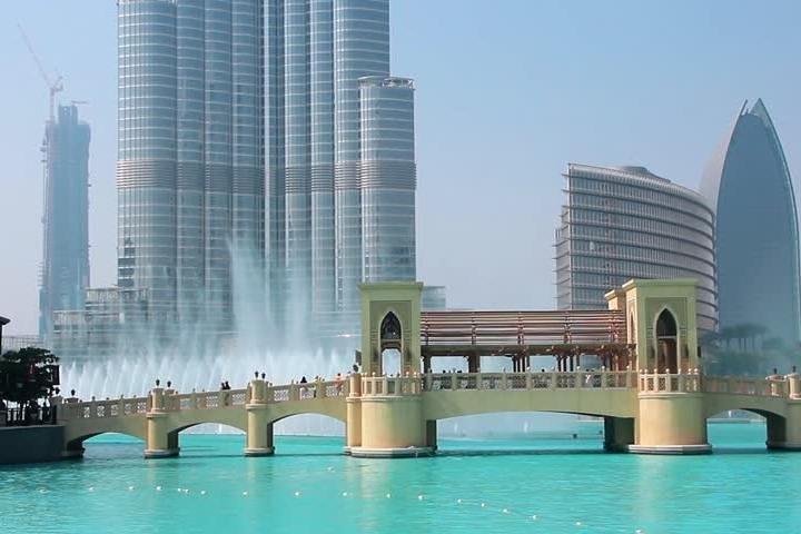Ankomst Transfer: Dubai Lufthavn DXB til Dubai i Business Car