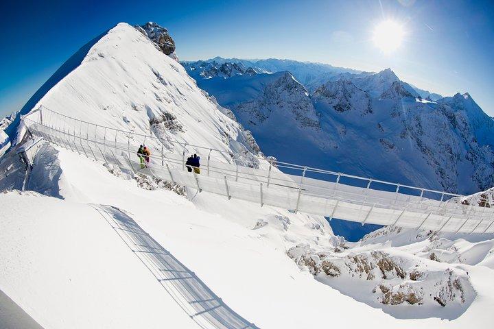チューリッヒ発ティトリス山とルツェルン日帰り旅行