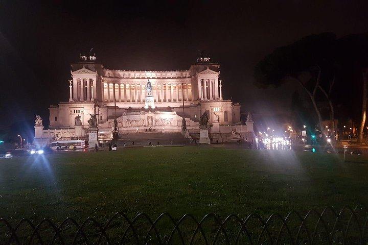 Tour by Night Rome