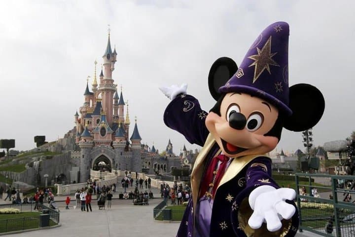 Private Transfer FROM Paris To Disney