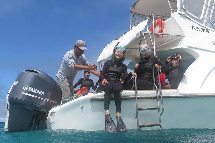 Full Day Pinzon Island, Terminando en la Fe con Snorkeling y Almuerzo incluido
