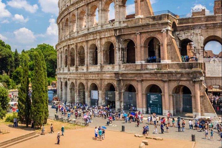 Roma: recorrido exterior por el Coliseo, el Foro Romano y el mercado de Trajano