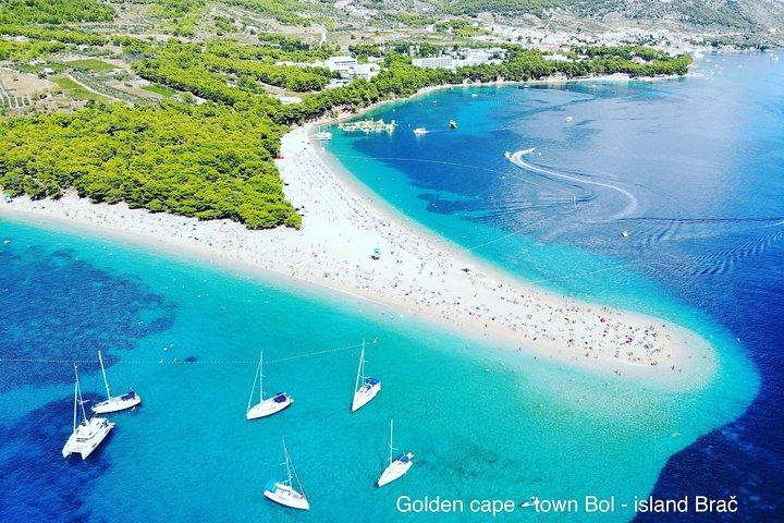 Excursion privée sur l'île de Brac et Bol en vedette au départ de Split ou de Trogir