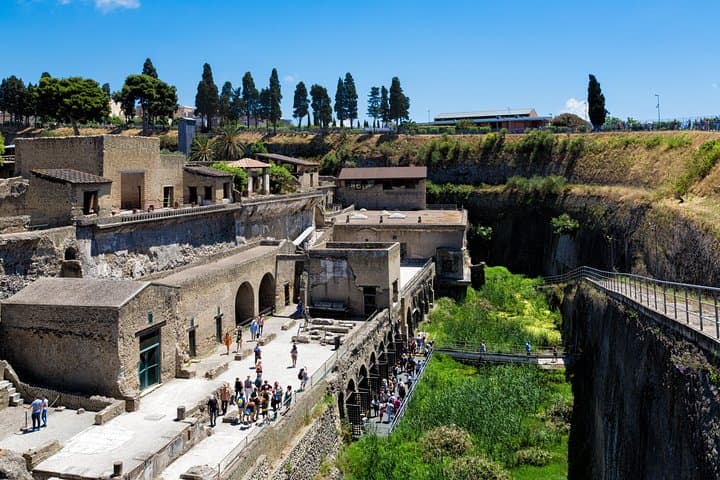 Pompeii and Herculaneum shared shore excursion
