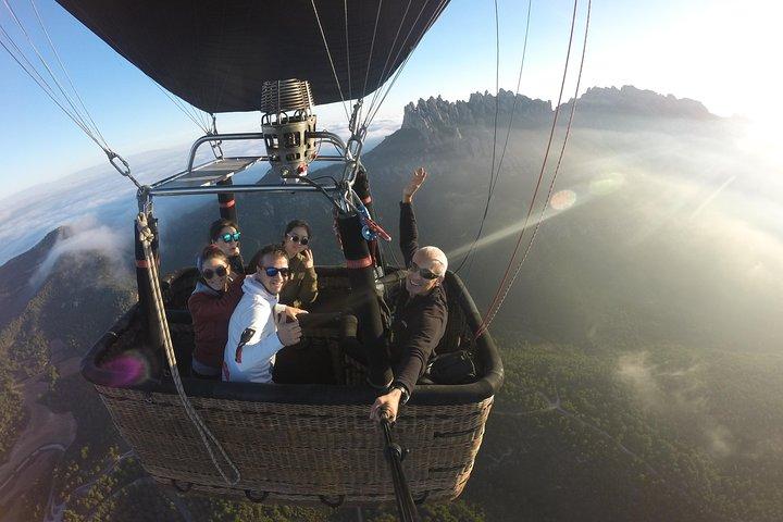 Balão de ar quente Kon-Tiki Montserrat incluindo o pickup de Barcelona