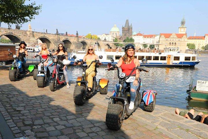 Live-Reiseführer: Trike-Harley-Abenteuer durch Prag
